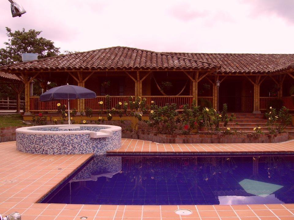 Calarcá Finca El Diamanteヴィラ エクステリア 写真