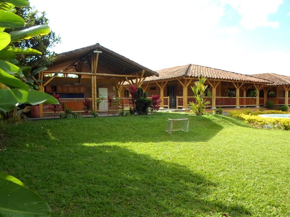 Calarcá Finca El Diamanteヴィラ エクステリア 写真