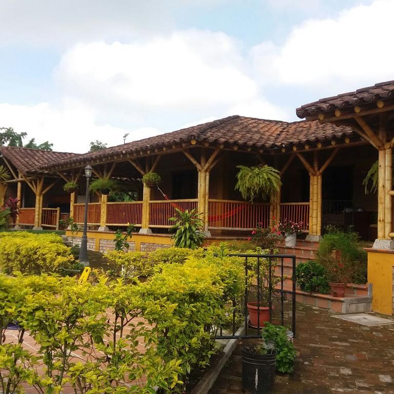 Calarcá Finca El Diamanteヴィラ エクステリア 写真