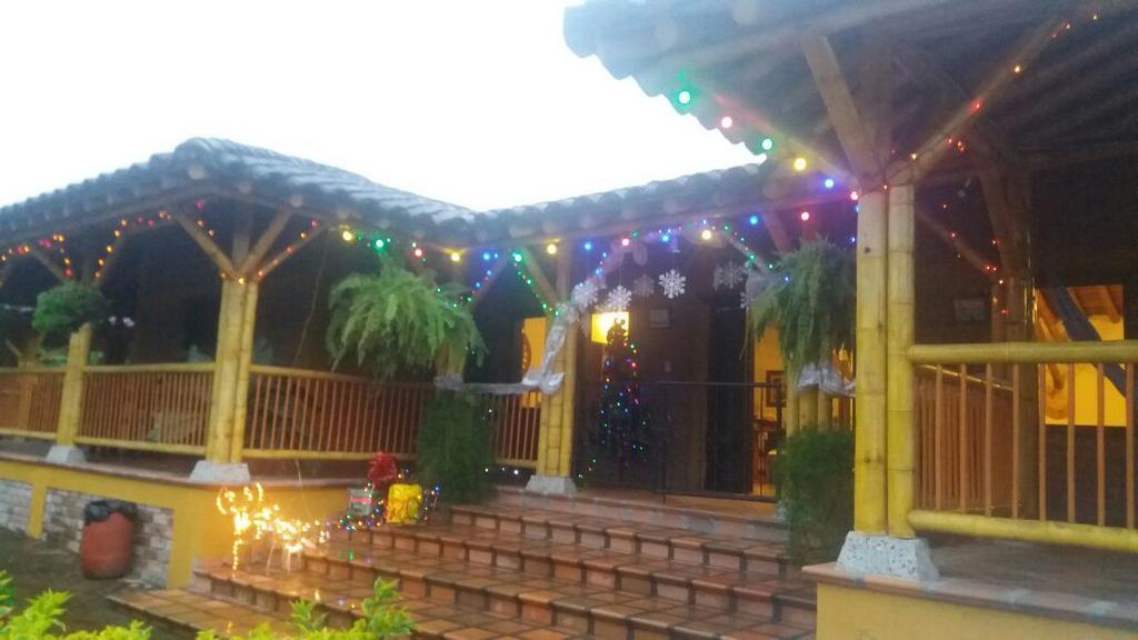 Calarcá Finca El Diamanteヴィラ エクステリア 写真