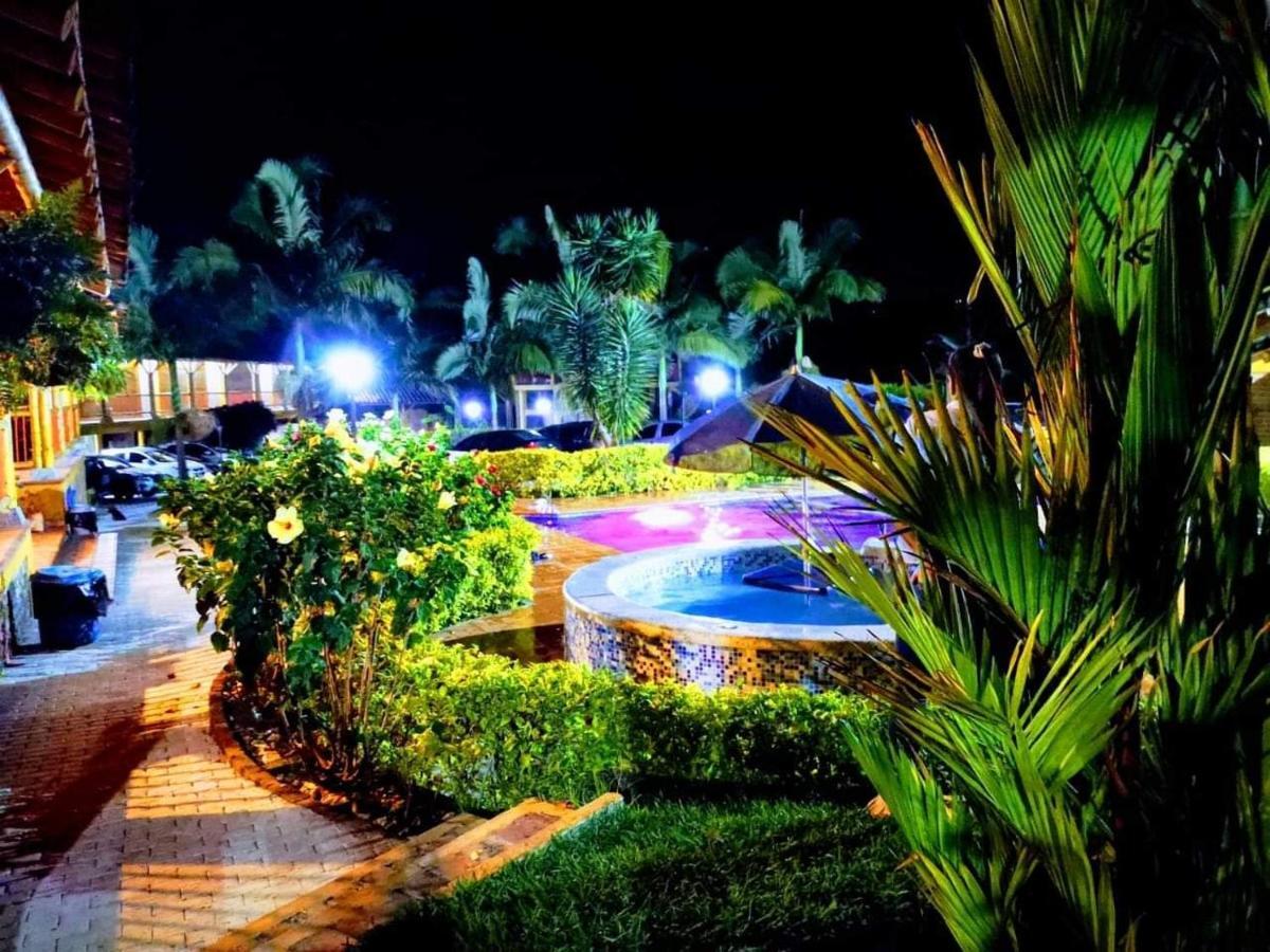 Calarcá Finca El Diamanteヴィラ エクステリア 写真
